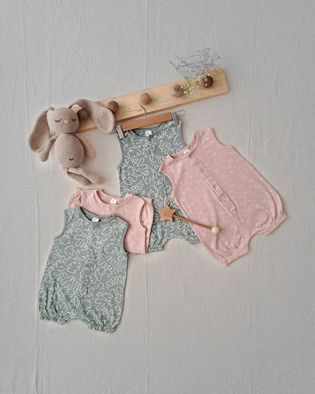 رامپر دخترانه‌ی وارداتی گلبرگ