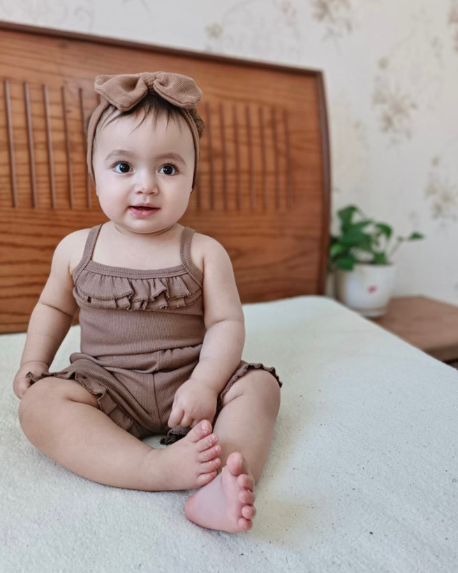 بادی شورتک کبریتی با هدبند